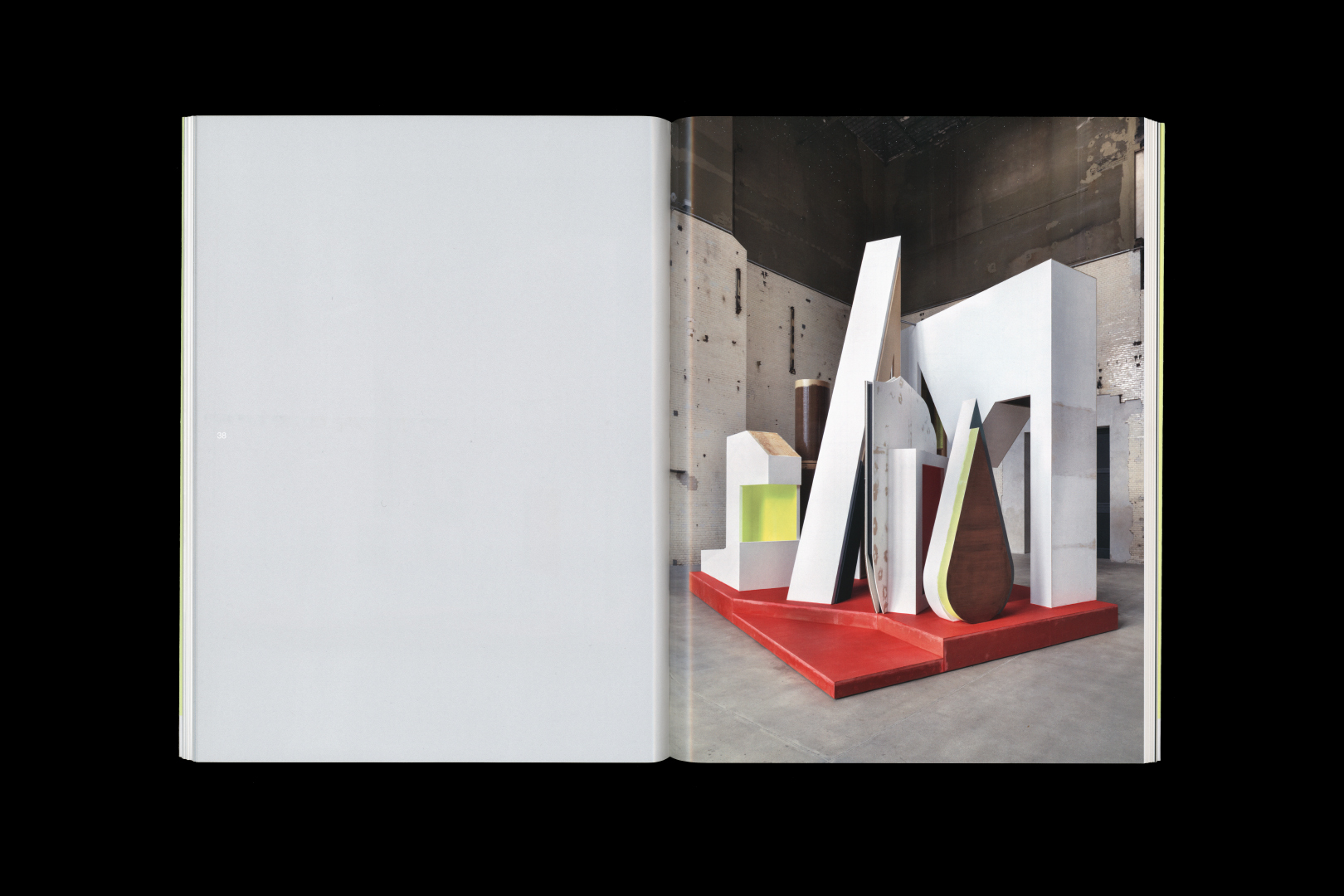 THOMAS SCHEIBITZ – PLATEAU MIT HALBFIGUR